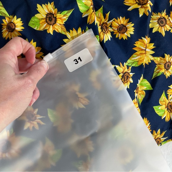 Peyton & Parker Husky swim trunks/shorts sunflower/blue size M10/12 NWT - Picture 9 of 12